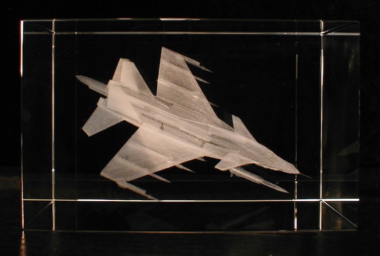 Самолет МИГ в стекле